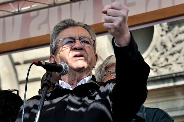 Melenchon, ecco i “danni” dell’aria  condizionata e della sinistra che vuole farci sudare