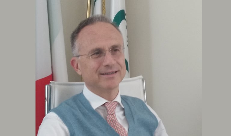 Pavia: come possibile futuro sindaco avanza Gian Luca Calvi, un altro Tarzan della politica e degli incarichi