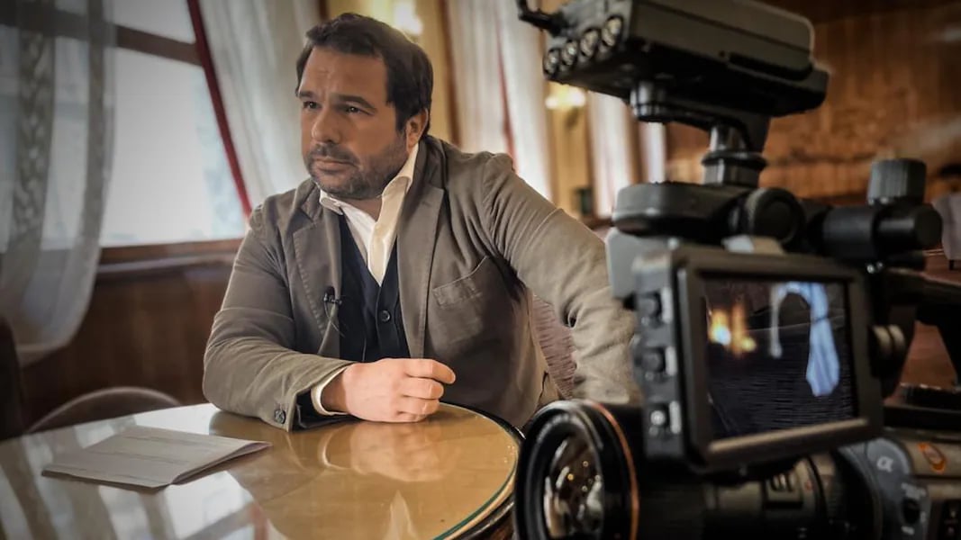 Piccoli “reportini” crescono: Giorgio Mottola ci spiega il complotto europeo dell’”Internazionale nera”