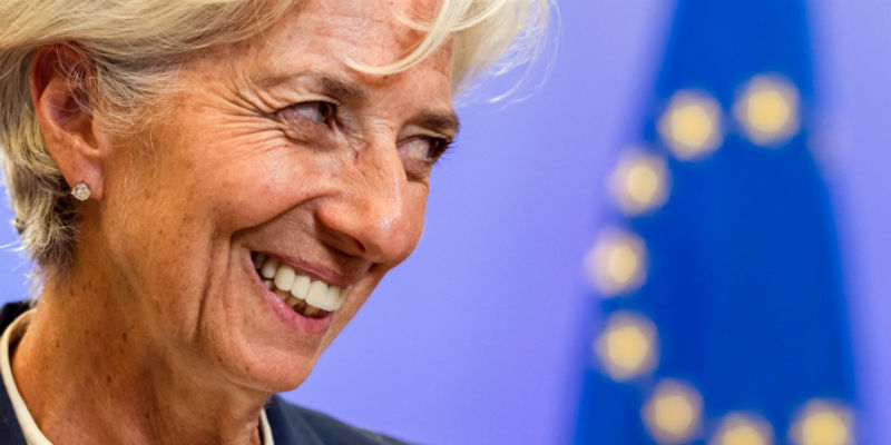 LAGARDE PREPARA LA FUGA: LA FRANCIA TREMA E LA BCE NON PUÒ PIÙ SALVARLA