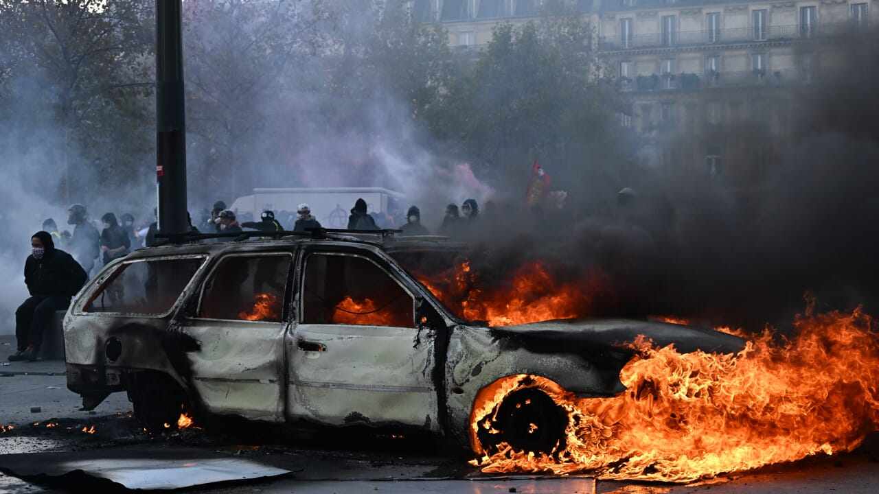 La Francia sull’orlo dell’insurrezione